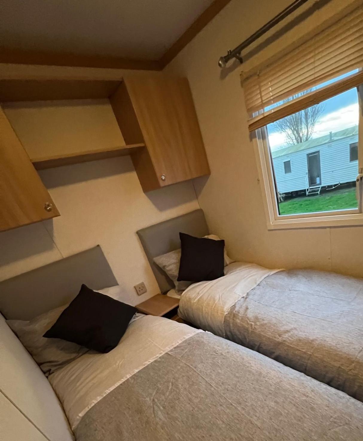 Coastal Caravan Holidays - Goldfinch 22 Вітернсі Екстер'єр фото